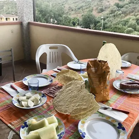 Casa Carola Quadrilocale 4 Posti Letto * San Teodoro (Sardinia)
