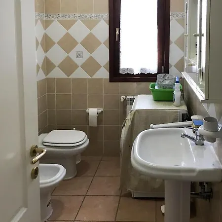 Casa Carola Quadrilocale 4 Posti Letto سان تيودورو